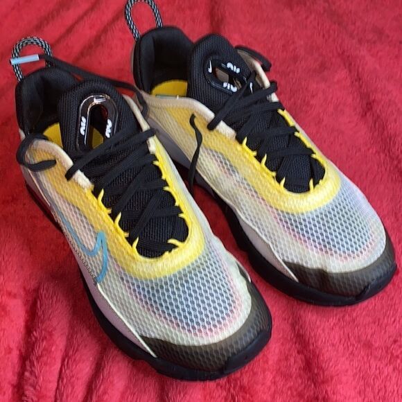 Nike Air Max 2090 Casual Running Shoe - Picture 1 of 6